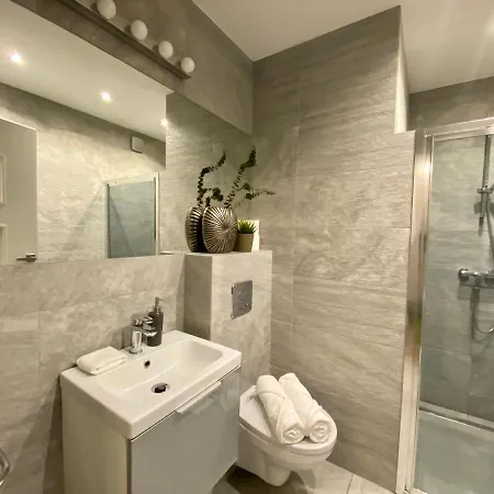 Aravel Premium * Wroclaw